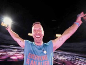 دانلود آهنگ Humankind از Coldplay با متن و ترجمه
