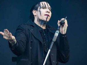 دانلود آهنگ PAINT YOU WITH MY LOVE از Marilyn Manson با متن و ترجمه