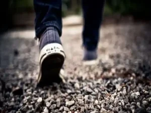 پادکست انگلیسی آمریکایی 007 – بیان برای راه رفتن روی همه چیز