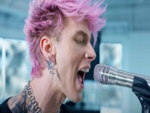دانلود آهنگ maybe از Machine Gun Kelly و Bring Me The Horizon با متن و ترجمه