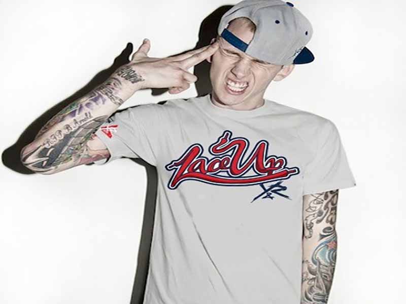 دانلود آهنگ ‘Runnin از Machine Gun Kelly با متن و ترجمه