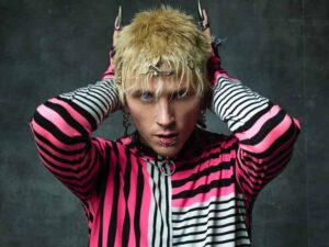 دانلود آهنگ Street Dreams از Machine Gun Kelly با متن و ترجمه