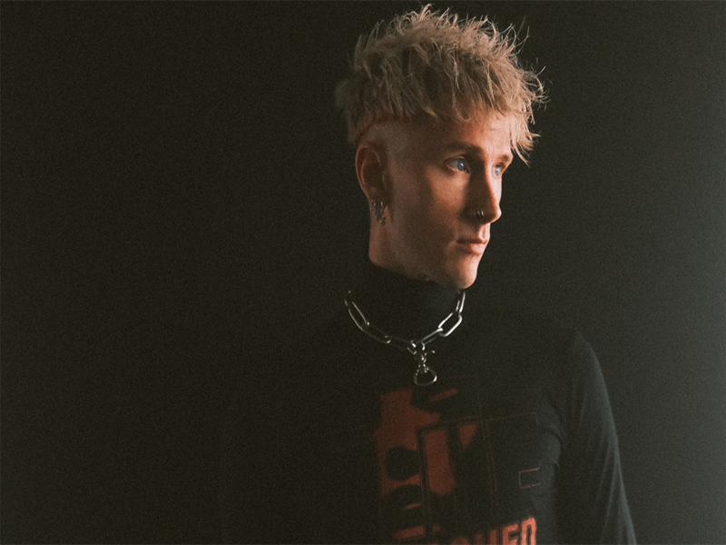 دانلود آهنگ Don’t let me go از Machine Gun Kelly با متن و ترجمه