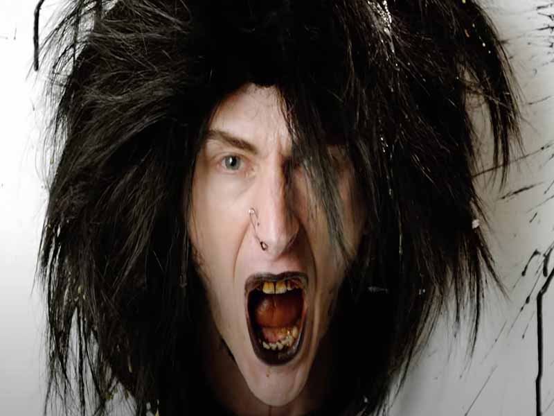 دانلود آهنگ papercuts از Machine Gun Kelly با متن و ترجمه