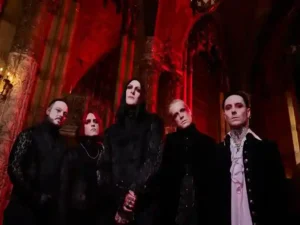 دانلود آهنگ .R.I.P از Motionless In White و Skylar Grey با متن و ترجمه