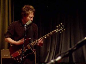 دانلود آهنگ BodySnatchers از Radiohead با متن و ترجمه
