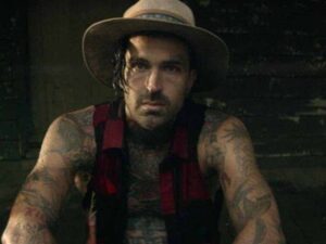 دانلود آهنگ Daylight از Yelawolf با متن و ترجمه