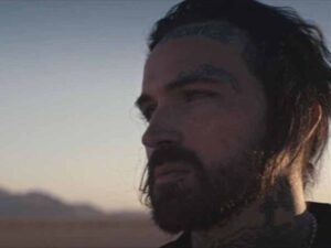 دانلود آهنگ Devil in My Veins از Yelawolf با متن و ترجمه