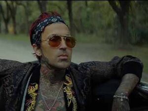 دانلود آهنگ Dog House از Yelawolf با متن و ترجمه