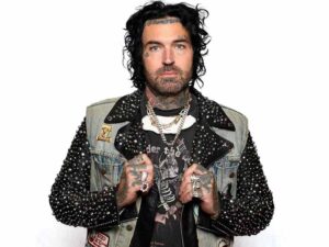 دانلود آهنگ Have a Great Flight از Yelawolf با متن و ترجمه
