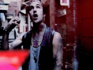 دانلود آهنگ Heartbreak از Yelawolf با متن و ترجمه