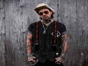 دانلود آهنگ Like I Love You از Yelawolf با متن و ترجمه