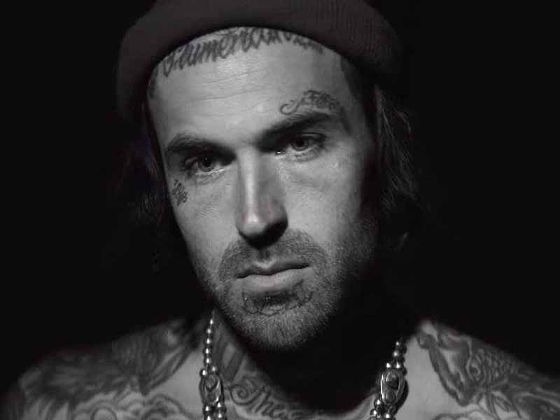 دانلود آهنگ Row Your Boat از Yelawolf با متن و ترجمه