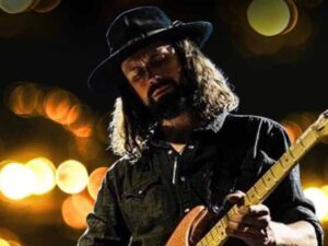 دانلود آهنگ Moonshiner’s Run از Yelawolf و Shooter Jennings با متن و ترجمه