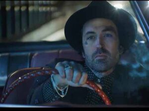 دانلود آهنگ Rock & Roll Baby از Yelawolf و Shooter Jennings با متن و ترجمه