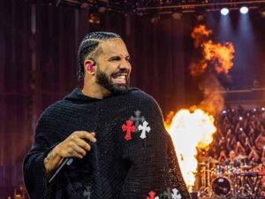 دانلود آهنگ Little Birdie از Drake با متن و ترجمه