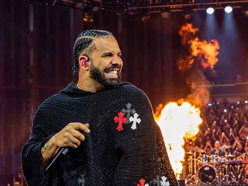 دانلود آهنگ Little Birdie از Drake با متن و ترجمه