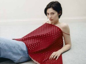 دانلود آهنگ Daughter from Hell از Isabel LaRosa با متن و ترجمه