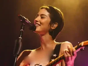 دانلود آهنگ Sober از Gracie Abrams با متن و ترجمه